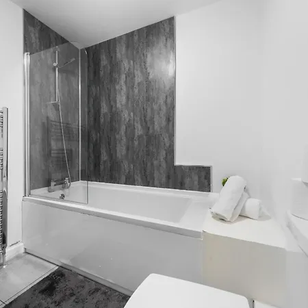 Luxury In Leeds Apartment