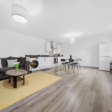 Luxury In Leeds Apartment *